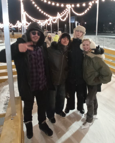 Студенты ВХУТЕИН отметили Татьянин день на катке у "СКА Арены"