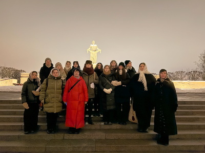 Студенты ВХУТЕИН приняли участие в памятной акции "Ночь после блокады" на Пискаревском мемориальном кладбище