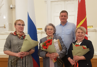 Поздравляем Зою Васильевну Чалову с награждением Почетной грамотой Губернатора Санкт‑Петербурга